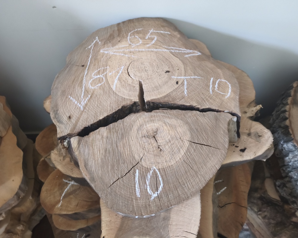 Mõõdud: 113 × 87 cm Paksus: 10 cm